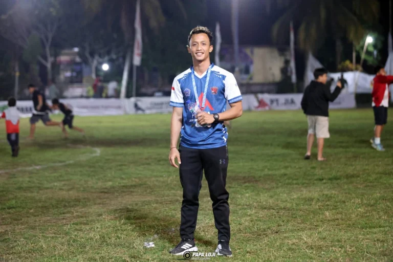 Coach Rah Dur